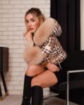 Burberry short bomber