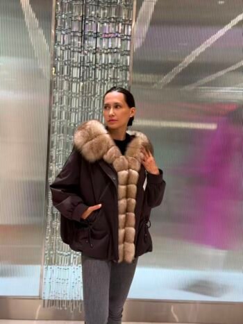 Short parka brown Fox fur